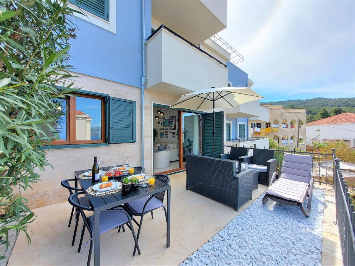 Apartment Livia Slatine Exterior foto